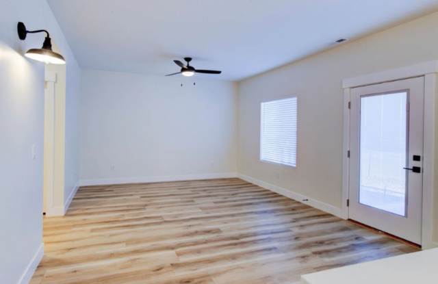 Cross Hollow Home Gallery 4