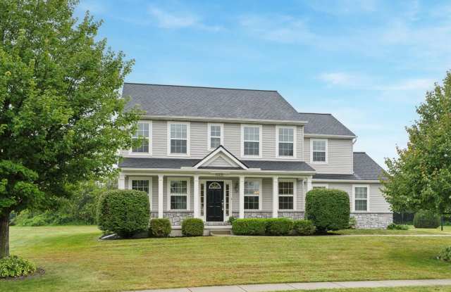 Spacious Single-Family Home On Over A 1/2 Acre In Honey Brook photos photos