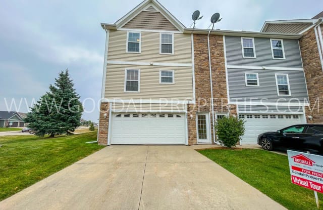 391 NE Satinwood - 391 Northeast Satinwood, Waukee, IA 50263
