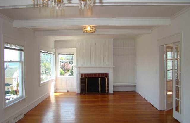 1523 Jerome Avenue Gallery 4