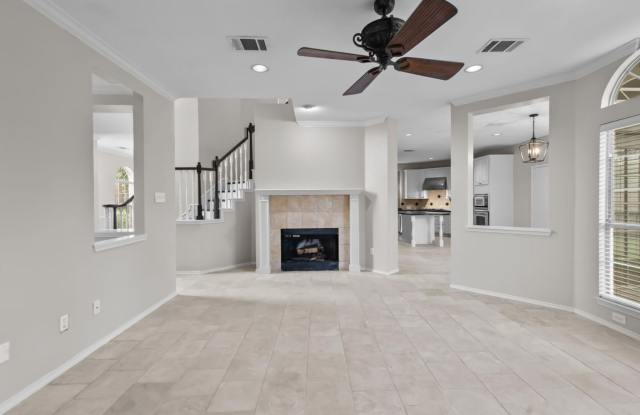 2421 Kittyhawk Drive Gallery 3