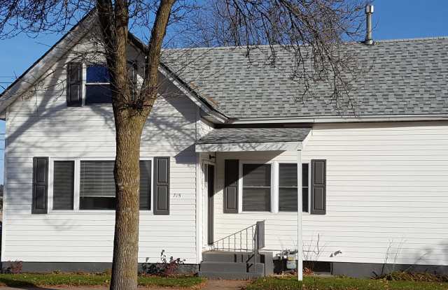 4 Bed 2 Bath Single Family Home in Wausau photos photos