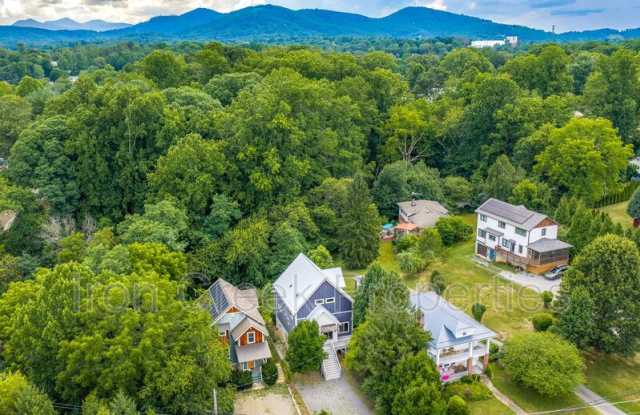 337 Sand Hill Rd Gallery 3