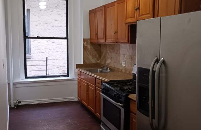 41 Bruckner Boulevard - 2 photos photos