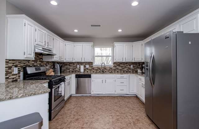 Spacious 4-Bedroom Home in West Little Rock Near Starbucks & The Athletic Club Gallery 3
