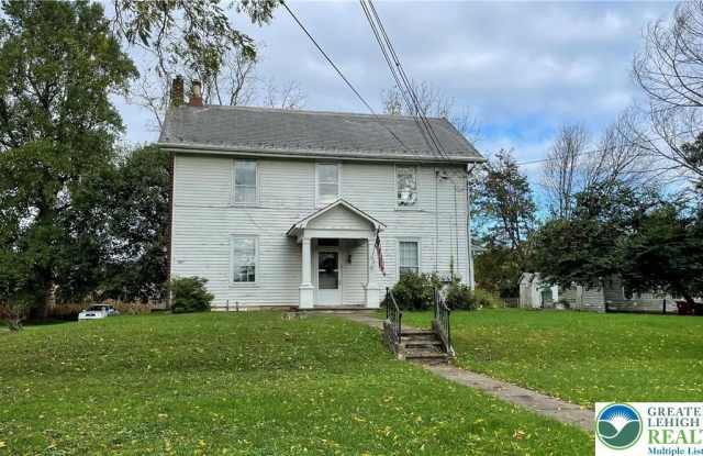 1719 Sullivan Trail unit: 1715 - 1719 Sullivan Trail, Northampton County, PA 18040