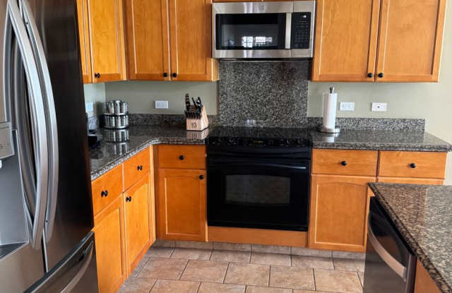 Luxurious Fully Furnished Long-Term Townhome Rental Gallery 4