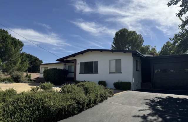 120 Glencrest Ln - 120 Glencrest Lane, El Paso de Robles, CA 93446