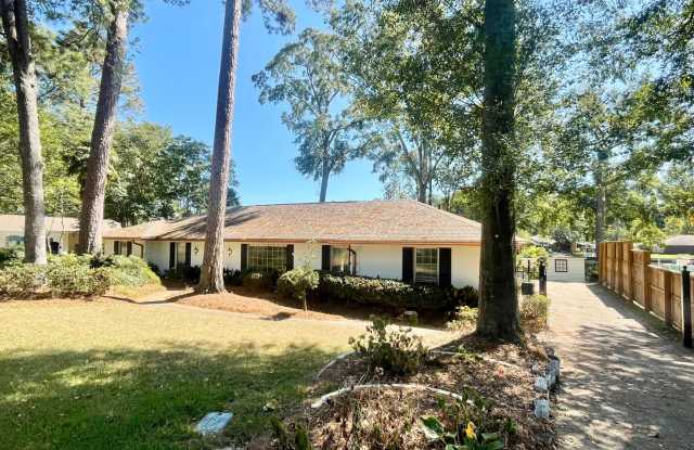 4 Bedroom 3 Bathroom Water Front House for Rent in Brandon 047!! Gallery 4