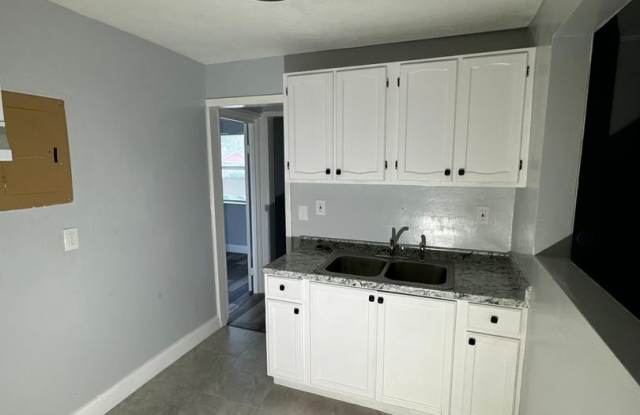 1039 Phelps St #1-4. Jacksonville, FL 32206 photos photos