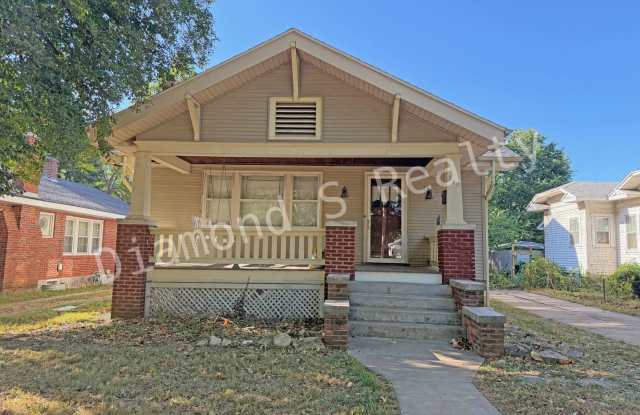 Three Bedroom Home Full of Charm! photos photos