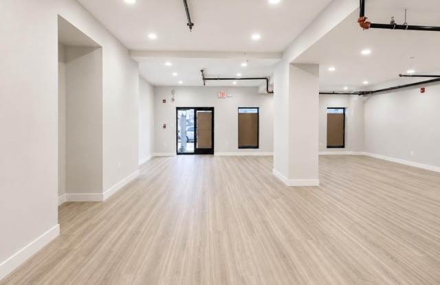 5001-00 FRANKFORD Avenue Gallery 3