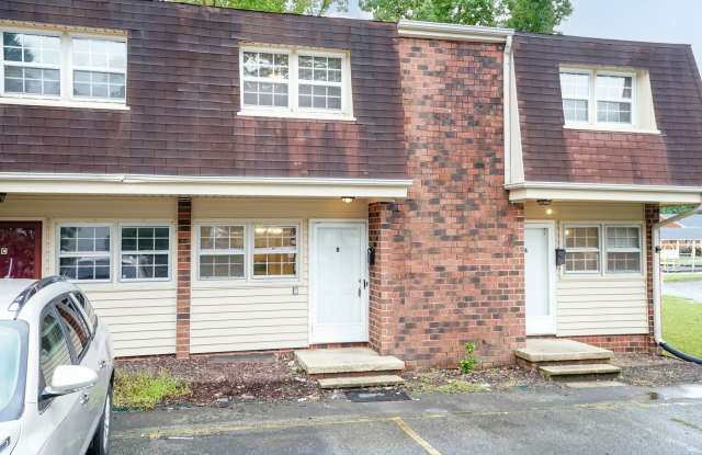 718 Shawnee Drive - 718 Shawnee Drive, Burlington, NC 27215