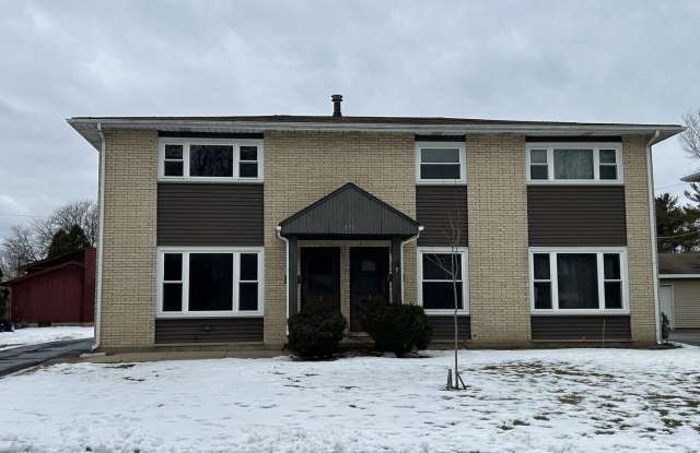 350 1st Court unit: 1 - 350 1st Court, Crystal Lake, IL 60014