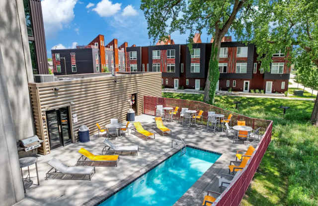 Eagle View Lofts and Townhomes Gallery 3
