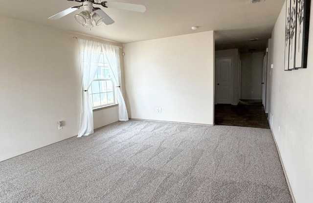 8909 Temple Avenue Gallery 3