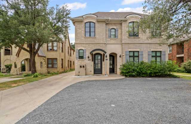 3320 South University Drive - 2 - 3320 South University Drive, Fort Worth, TX 76109
