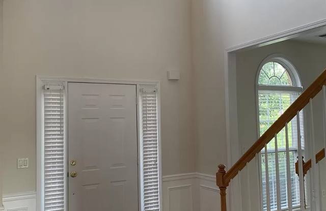 405 Waterton Ct Gallery 3