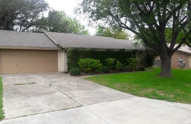 8331 ATHENIAN - 8331 Athenian Drive, Universal City, TX 78148