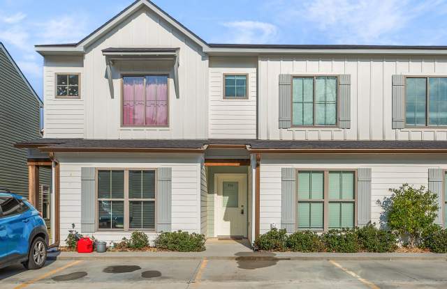 111 Oak Plains Alley photos photos