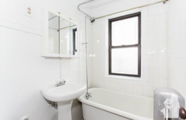 2706 N Spaulding #GFF - 2706 North Spaulding Avenue, Chicago, IL 60647