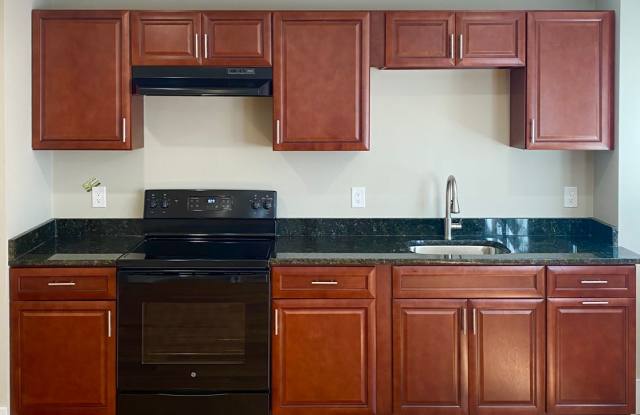 SALEM 3-Bed, 1-Bath Gallery 2