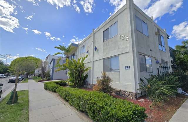 123 W Lomita Avenue - 123 West Lomita Avenue, Glendale, CA 91204
