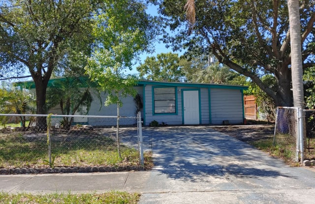 7621 Lavender Ln - 7621 Lavender Lane, Palm River-Clair Mel, FL 33619