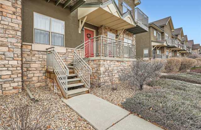 Remodeled Townhome with oversize 2 CAR GARAGE and storage photos photos