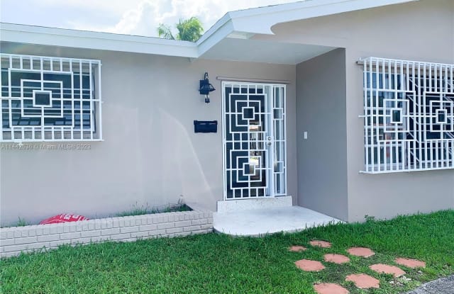 1820 SW 98th Ct - 1820 Southwest 98th Court, University Park, FL 33165