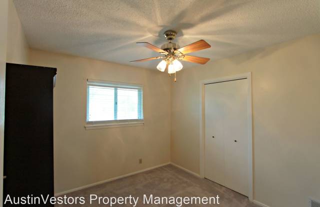 8001 Logwood Dr Gallery 3