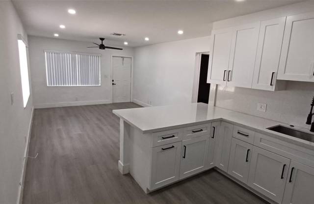 630 N 58th Avenue photos photos