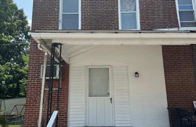 Renovated 3 Bed, 1 Bath Townhome photos photos