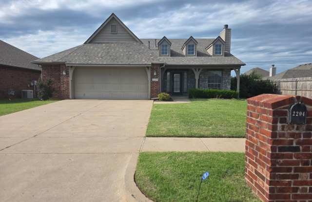 Come make this lovely 4 bedroom 2 bath, 2+ car garage in BA home! - 2204 East Princeton Street, Broken Arrow, OK 74012