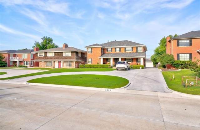 6525 Avondale Drive photos photos