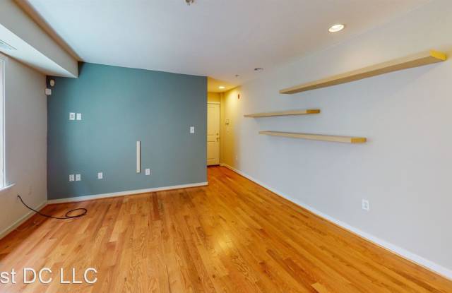 608 Jefferson St NW  Unit 102 Gallery 4