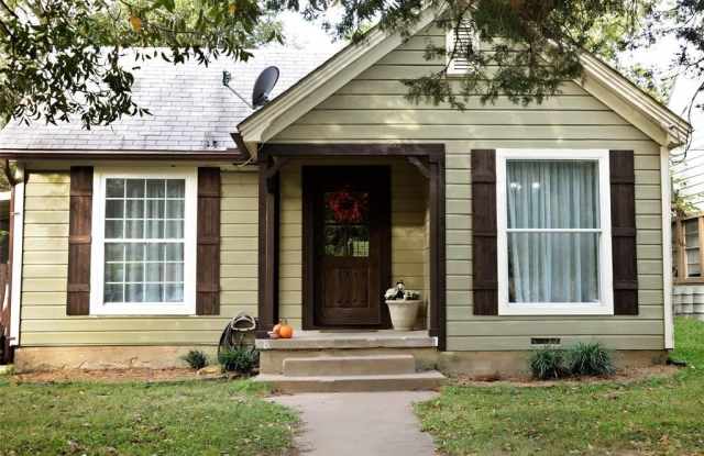515 S Taylor Street - 515 South Taylor Street, Gainesville, TX 76240