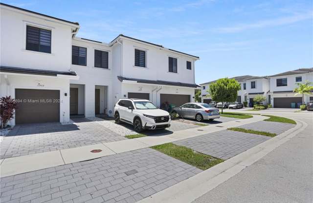 10968 SW 235th Ln Gallery 2