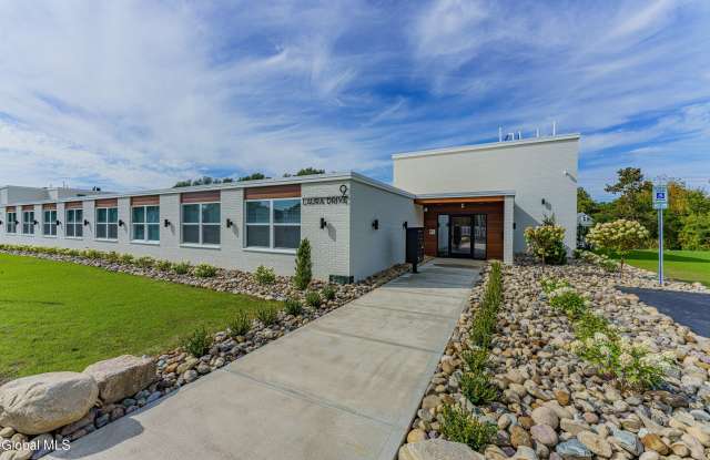 9 Laura Drive unit: 105 photos photos 9 Laura Drive unit: 105 photos photos