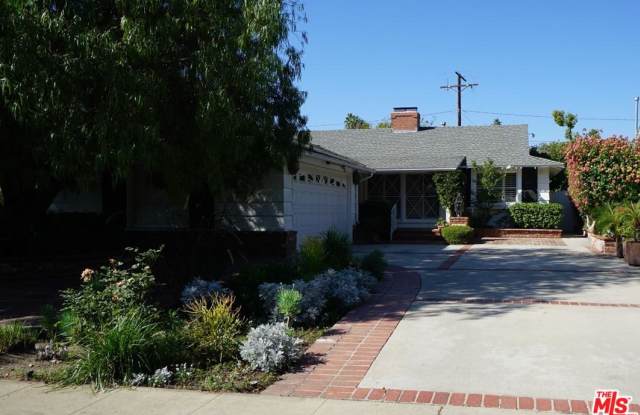 4911 ETHEL Avenue Gallery 2