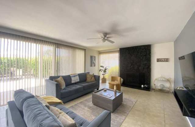 46023 Portola Avenue photos photos