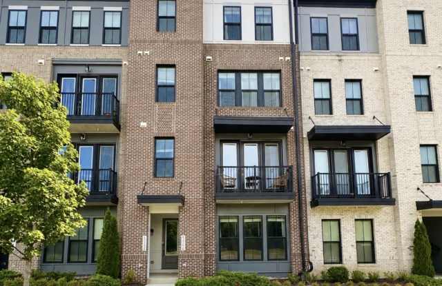 43256 Farringdon Square photos photos