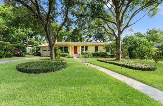 909 Ivy Lane - 909 Ivy Lane, Terrell Hills, TX 78209