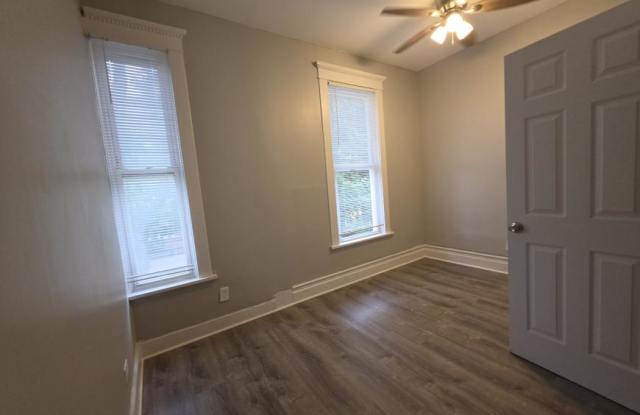 7028 South Rhodes Gallery 2