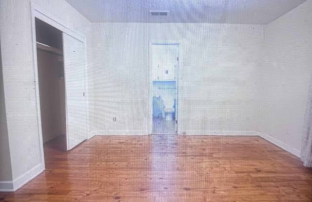 494 FERNWOOD Ave Gallery 3