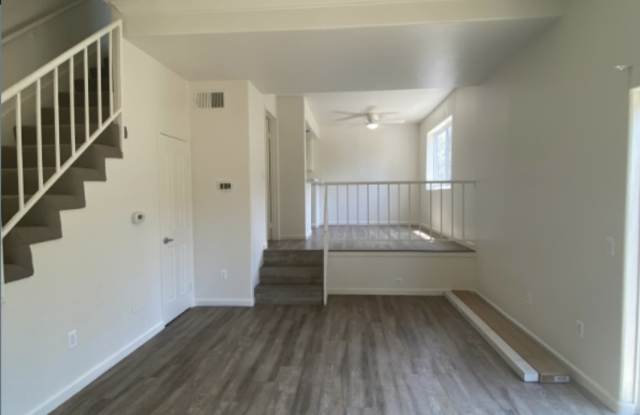13022 Riverside Drive photos photos