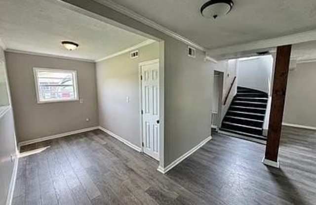 203 N Lake Drive Gallery 4