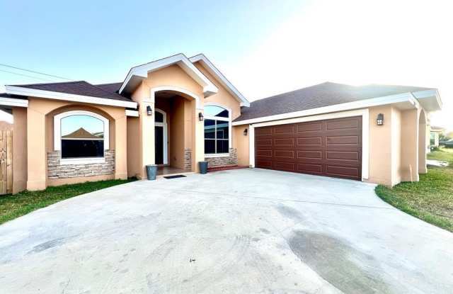 2129 Foxborough - 2129 Foxborough Drive, Eagle Pass, TX 78852 2129 Foxborough - 2129 Foxborough Drive, Eagle Pass, TX 78852