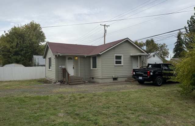 Updated 2-bedroom 1 bath house in Springfield! photos photos Updated 2-bedroom 1 bath house in Springfield! photos photos