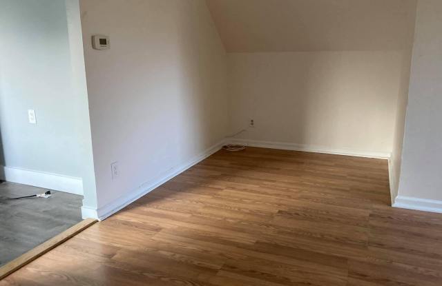 27 Glenwood Street - 3 photos photos